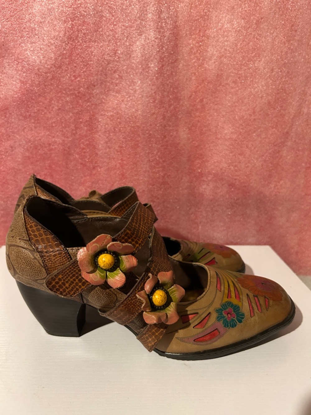 Socofy Y2K Floral Accent Brown Leather Mary Jane Heels